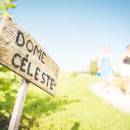 A L'aube Des Sens Kamp alanı *