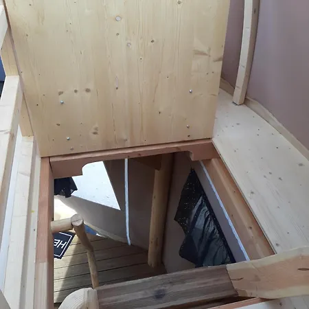 A L'aube Des Sens Kamp alanı *