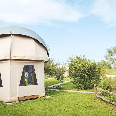 Kamp alanı A L'aube Des Sens *