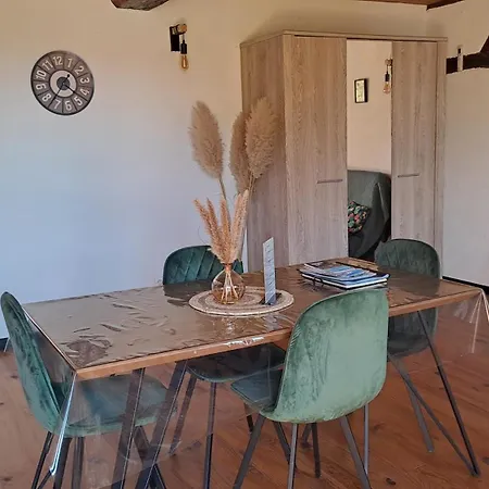 Kamp alanı A L'aube Des Sens Bailly-le-Franc